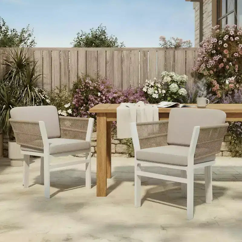 MAYEERTY Set di 2 Sedie da Esterno per Patio in Alluminio con Accenti in Rattan e Cuscini Resistenti alle Intemperie